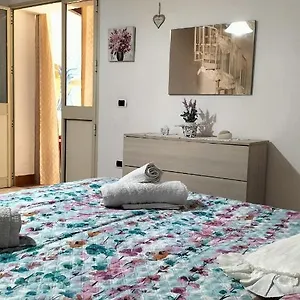  Casa vacanze Bilocale Con Piscina Italia
