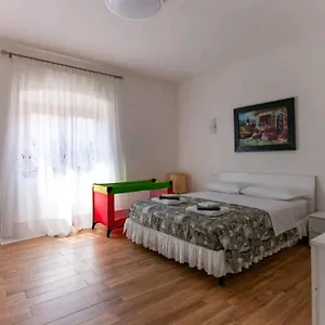 Appartamento Rina's House, La Spezia